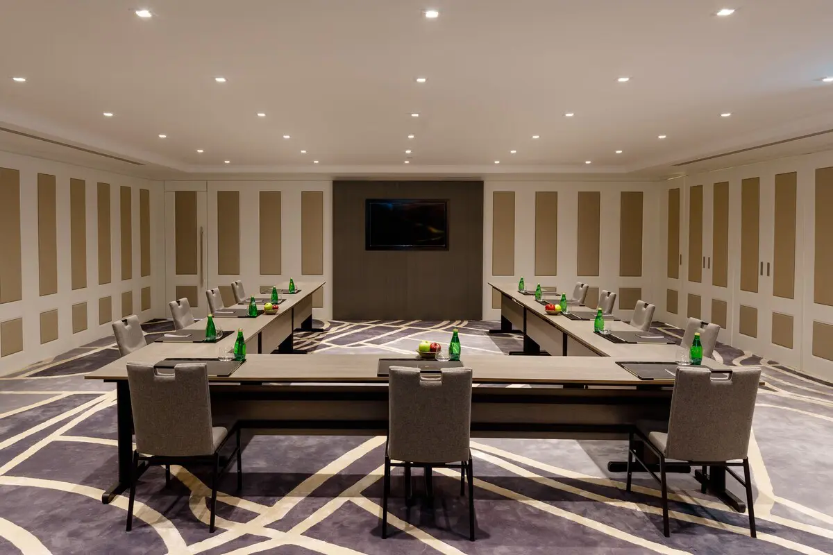 اتاق کنفرانس هتل پارامونت دبی